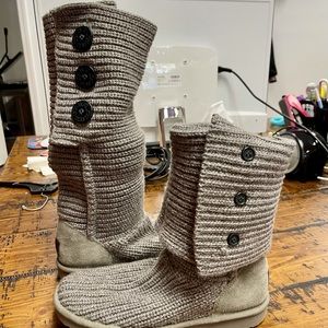 UGG women’s classic carry boot